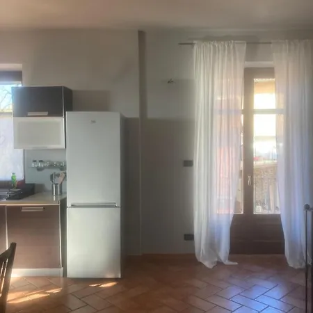 Semesterbostad Da Emi - La Casetta In Piazza Monforte dʼAlba