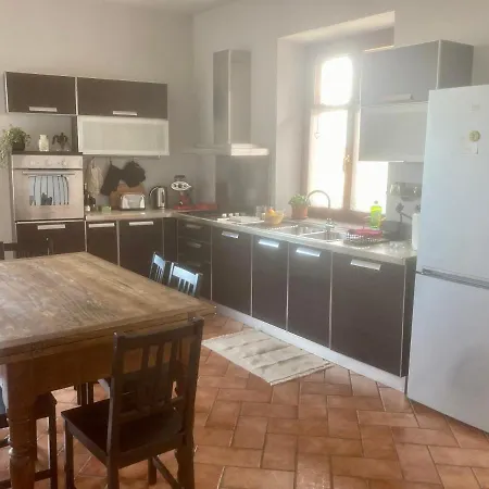 Hébergement de vacances Da Emi - La Casetta In Piazza Monforte dʼAlba
