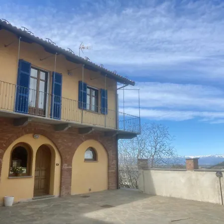 Da Emi - La Casetta In Piazza Hébergement de vacances