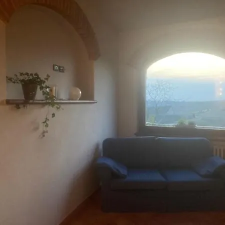 Semesterbostad Da Emi - La Casetta In Piazza Monforte dʼAlba