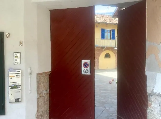 Da Emi - La Casetta In Piazza Hébergement de vacances Monforte dʼAlba